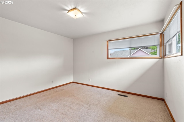 1550 Ash St, Baker City, OR 97814 - unfurnished room featuring carpet flooring and baseboards
