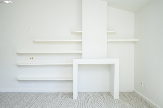 865 SE Roberts Ct, Mcminnville, OR 97128 - room details featuring carpet floors and baseboards