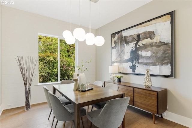 4726 SW 60th Pl, Portland, OR 97221 - dining room featuring wood finished floors and baseboards