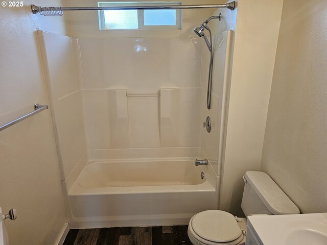 617 SW 3rd St, Pendleton, OR 97801 - full bath with toilet, wood finished floors, bathtub / shower combination, and vanity