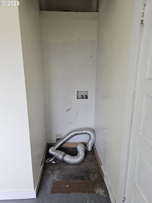 617 SW 3rd St, Pendleton, OR 97801 - laundry view of baseboards
