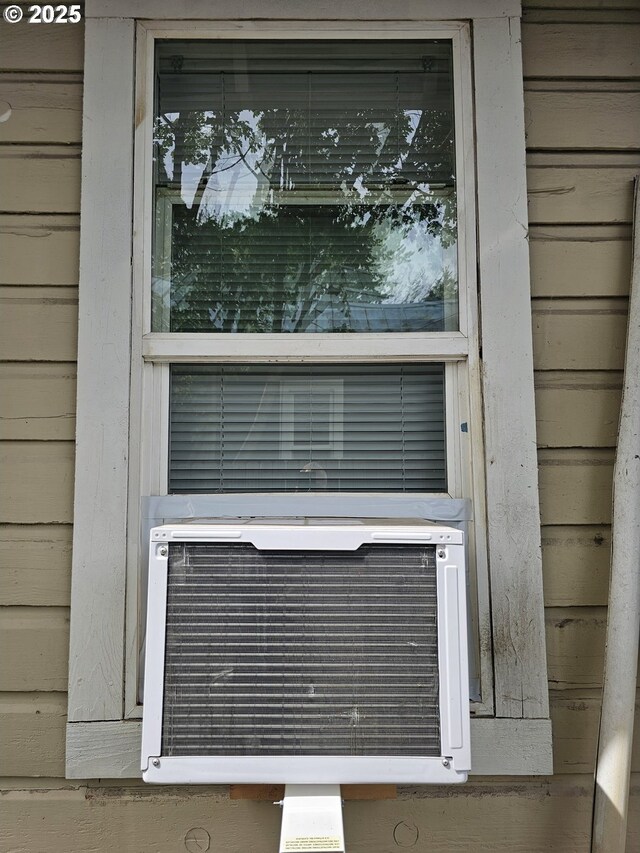617 SW 3rd St, Pendleton, OR 97801 - exterior view