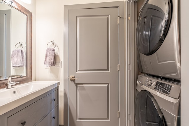 2904 SE 87th Ave, Portland, OR 97266 - washroom with stacked washer / drying machine