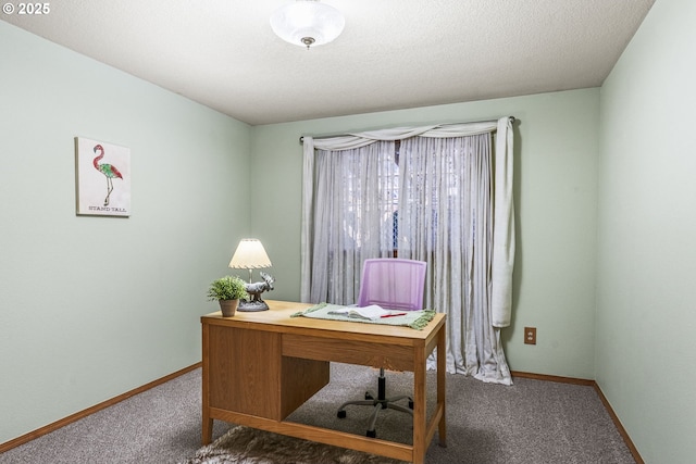 15711 NE 27th Cir, Vancouver, WA 98684 - carpeted home office with baseboards