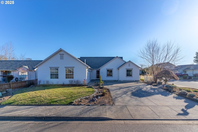 view of front of property with a front lawn