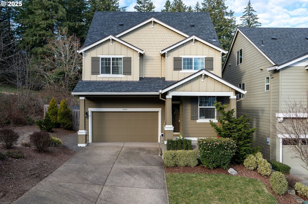 view of front facade featuring a garage