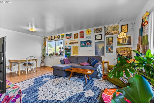 520 NW 10th St, Corvallis, OR 97330 - living area with baseboards and wood finished floors