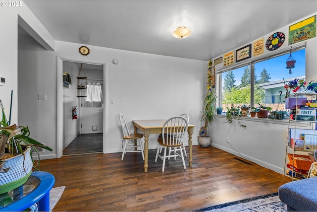 520 NW 10th St, Corvallis, OR 97330 - dining area with baseboards and wood finished floors