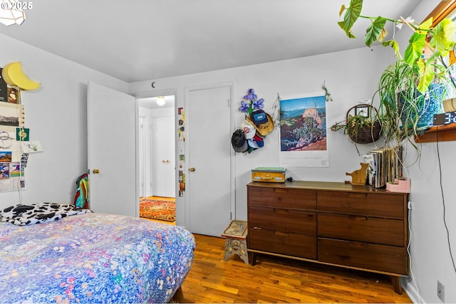520 NW 10th St, Corvallis, OR 97330 - bedroom with wood finished floors