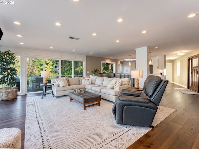 24125 Butteville Rd NE, Aurora, OR 97002 - living area with wood finished floors and recessed lighting