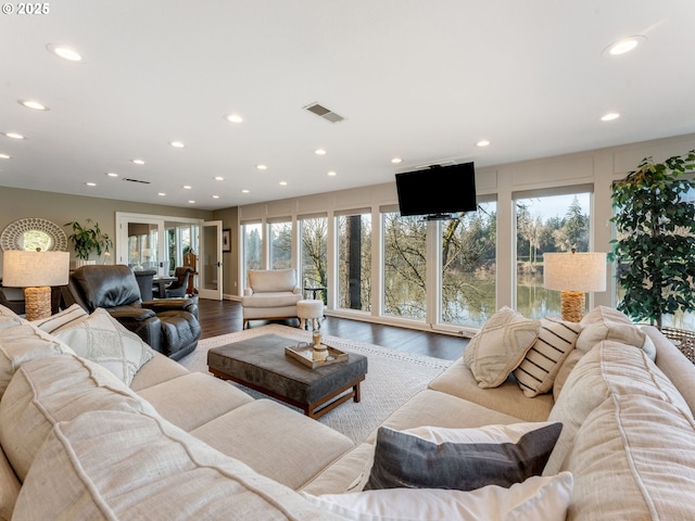 24125 Butteville Rd NE, Aurora, OR 97002 - living room featuring recessed lighting and wood finished floors