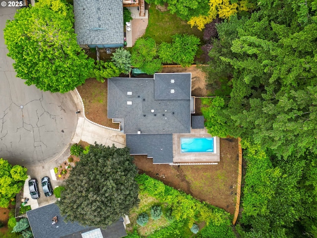 16880 Cortez Ct, Lake Oswego, OR 97035 - bird's eye view of a pool
