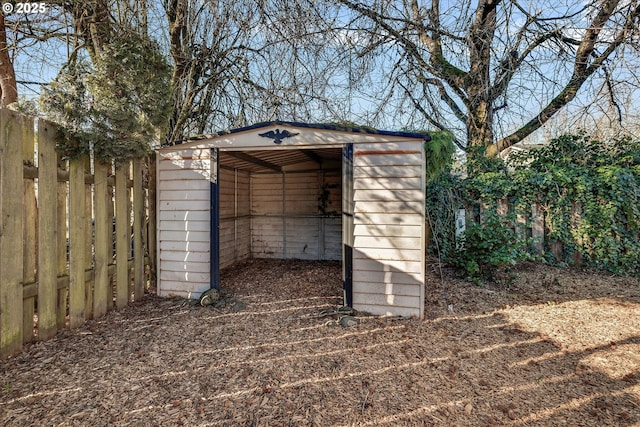 view of outbuilding