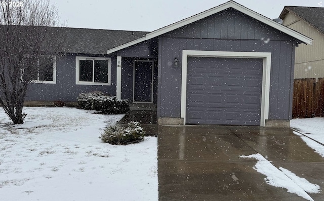 888 SE Kierra Pl, Madras, OR 97741 - ranch-style house featuring driveway