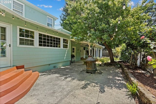 415 W Madrone St, Roseburg, OR 97470 - view of patio with entry steps