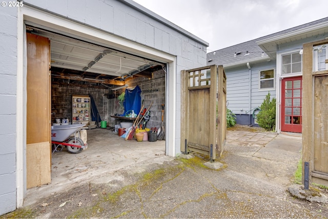7154 N Greeley Ave, Portland, OR 97217 - view of garage