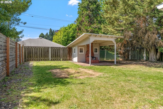 4912 N Yale St, Portland, OR 97203 - view of yard with an outdoor structure