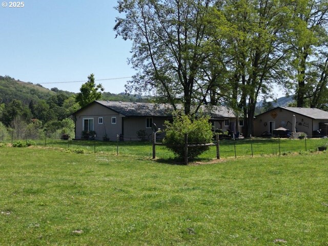 1104 Rio Nes Ln, Roseburg, OR 97470 - view of yard