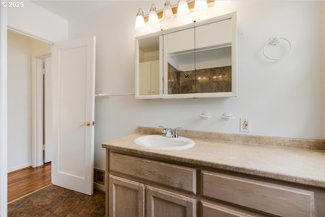 3315 SE 15th Ave, Portland, OR 97202 - full bath with vanity and a shower