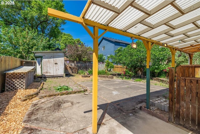 3315 SE 15th Ave, Portland, OR 97202 - fenced backyard featuring a patio and a pergola