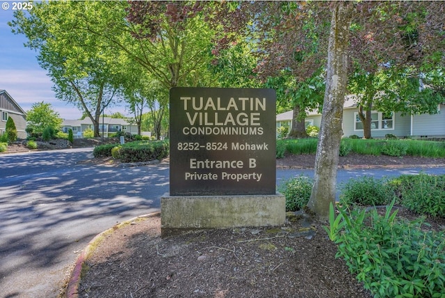 8458 SW Mohawk St, Tualatin, OR 97062 - exterior view