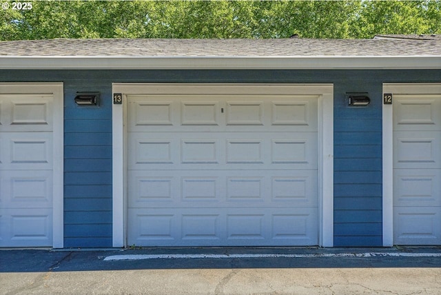 8458 SW Mohawk St, Tualatin, OR 97062 - view of garage