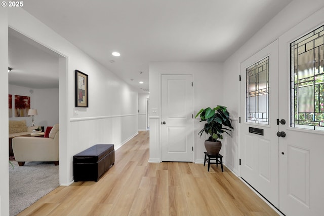 996 Lariat Dr, Eugene, OR 97401 - entryway featuring light wood finished floors, recessed lighting, and baseboards