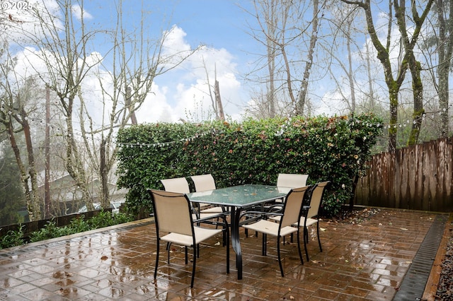 213 Hidalgo St, Lake Oswego, OR 97035 - view of patio featuring fence and outdoor dining area