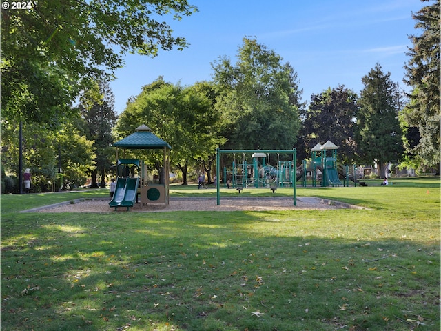 1890 NW 6th Dr, Gresham, OR 97030 - community jungle gym featuring a lawn
