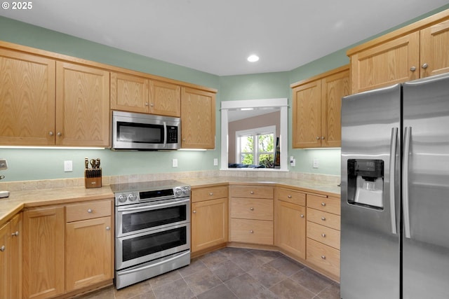 930 Kristen Way, Cottage Grove, OR 97424 - kitchen featuring light brown cabinetry, stainless steel appliances, and recessed lighting