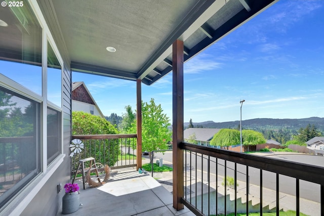 930 Kristen Way, Cottage Grove, OR 97424 - balcony featuring a mountain view