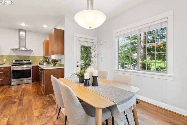 12842 Boones Ferry Rd, Lake Oswego, OR 97035 - dining area featuring hardwood / wood-style flooring, baseboards, and recessed lighting