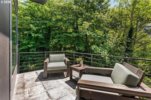 5210 SW Hewett Blvd, Portland, OR 97221 - view of patio / terrace