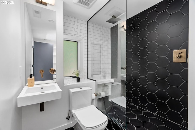 5210 SW Hewett Blvd, Portland, OR 97221 - full bath with walk in shower and tile patterned flooring