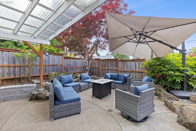 16436 Visionary Ct, Oregon City, OR 97045 - fenced backyard with an outdoor living space, a pergola, and a patio