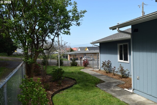 29519 Crook St, Gold Beach, OR 97444 - view of yard featuring fence