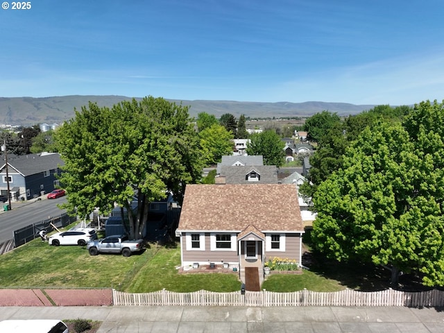 719 W 11th St, The Dalles, OR 97058 - aerial view featuring a mountain view