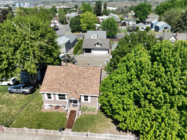 719 W 11th St, The Dalles, OR 97058 - bird's eye view with a residential view