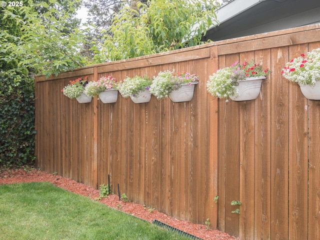 19838 NE Wasco St, Portland, OR 97230 - view of gate