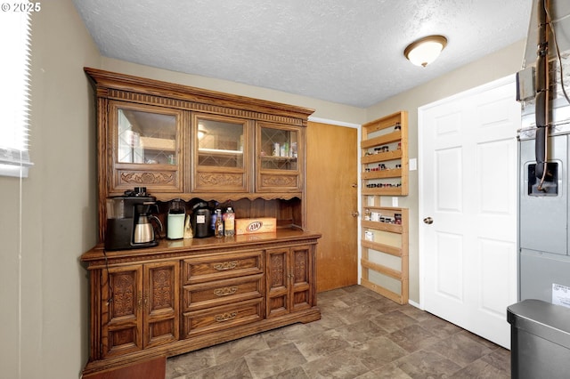 1808 S 4th St, Cottage Grove, OR 97424 - office with a textured ceiling and stone finish floors