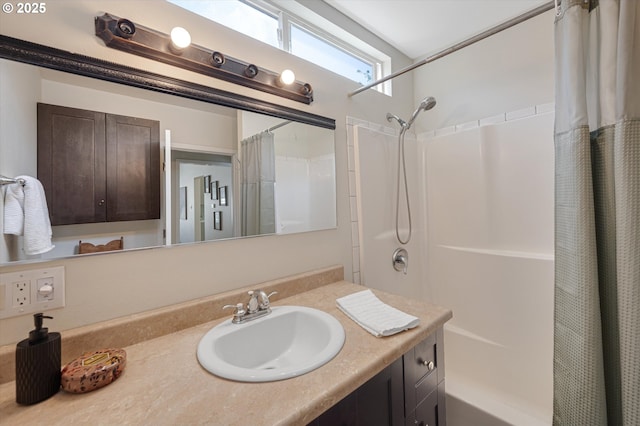 7817 N Washburne Ave, Portland, OR 97217 - full bath featuring vanity
