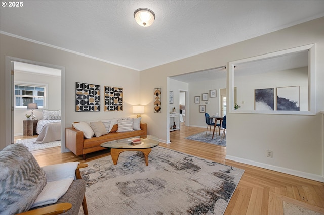 7817 N Washburne Ave, Portland, OR 97217 - living area featuring baseboards and ornamental molding
