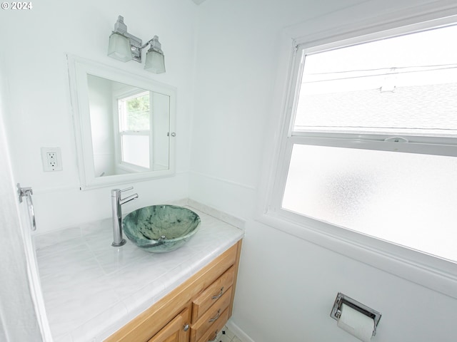 51055109 SE Tibbetts St, Portland, OR 97206 - bathroom featuring vanity