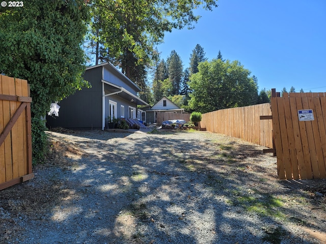 130 Aker Dr, Myrtle Creek, OR 97457 - view of yard
