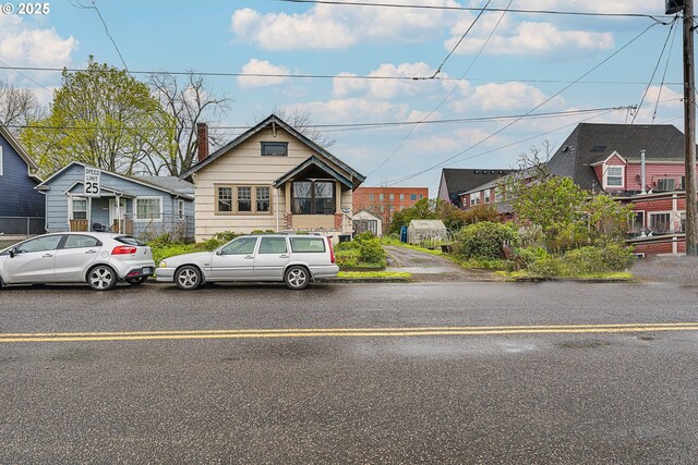 5417 NE 15th Ave, Portland, OR 97211 - view of front of house with a chimney