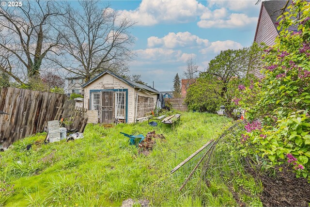 5417 NE 15th Ave, Portland, OR 97211 - view of yard featuring a shed