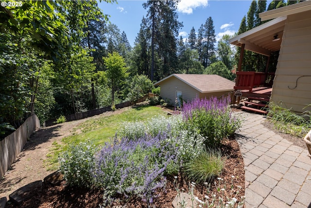 1379 Tucker Rd, Hood River, OR 97031 - fenced backyard featuring a deck