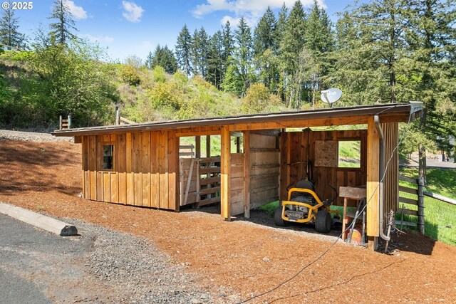 34643 Mountain View Pl NE, Albany, OR 97322 - view of stable