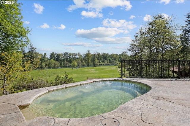 34643 Mountain View Pl NE, Albany, OR 97322 - view of swimming pool featuring an in-ground hot tub and a lawn