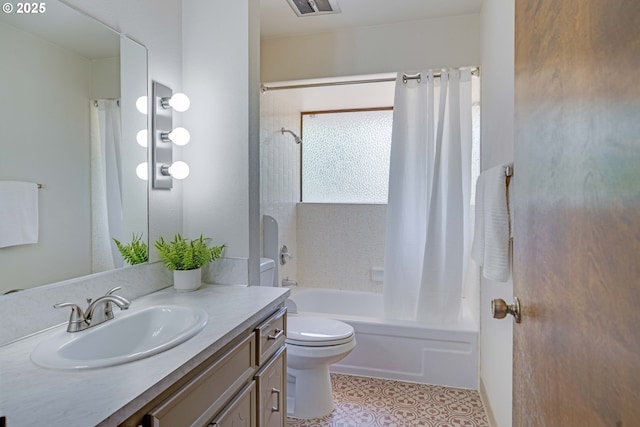 17141 Hofer Ct, Lake Oswego, OR 97034 - bathroom with vanity and shower / tub combo with curtain